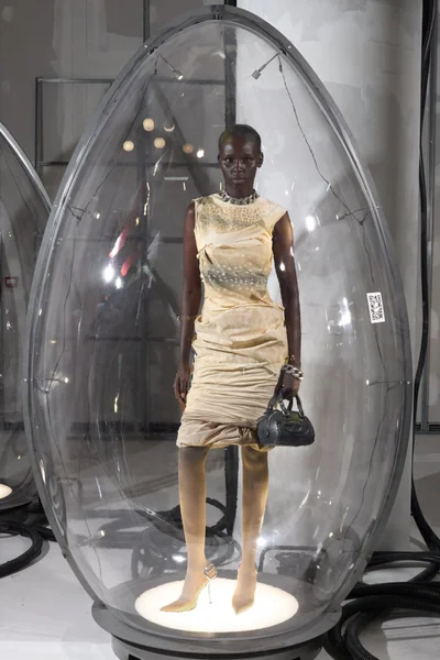 Look 37